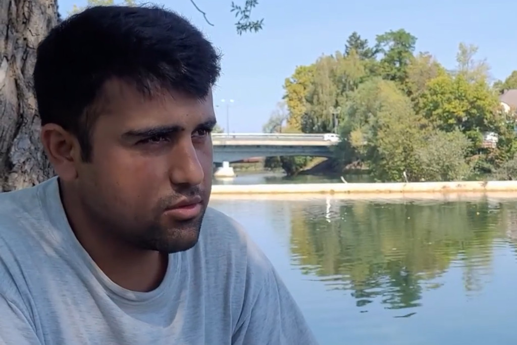 À Bihać, des Afghans inquiets pour leur famille