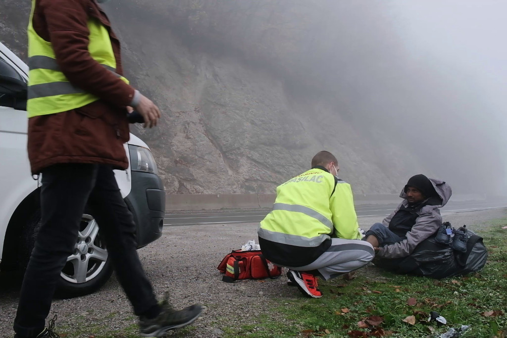 En Bosnie, migrants et habitants se sentent abandonnés par l'UE
